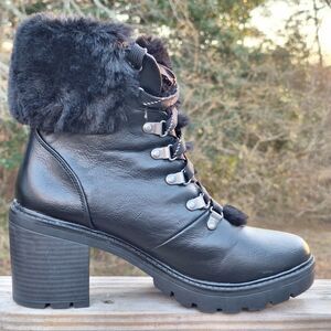 ESPRIT EMBER Size 8M Faux Black Leather & Fur Lug Sole Chunky Heel Hiking Boot